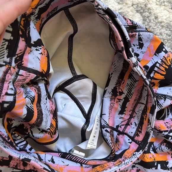 Lululemon Speed Up Crop *21" - Picture 8 of 9